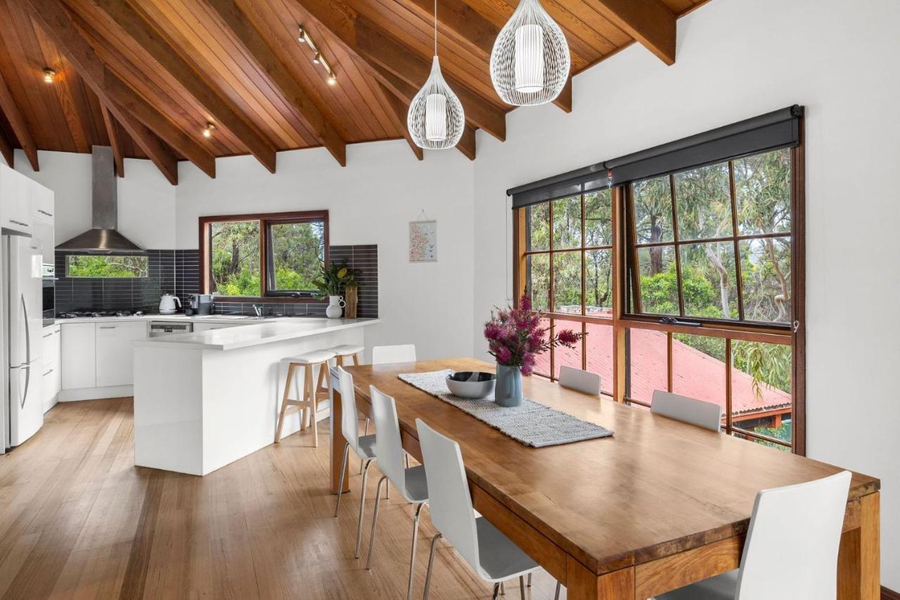 Villa Yirrip House Nestled On The Edge Of National Park Aireys Inlet Exterior foto